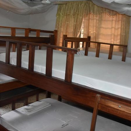 Kituri Royal Annex Bed and Breakfast Dar es Salaam Exteriör bild