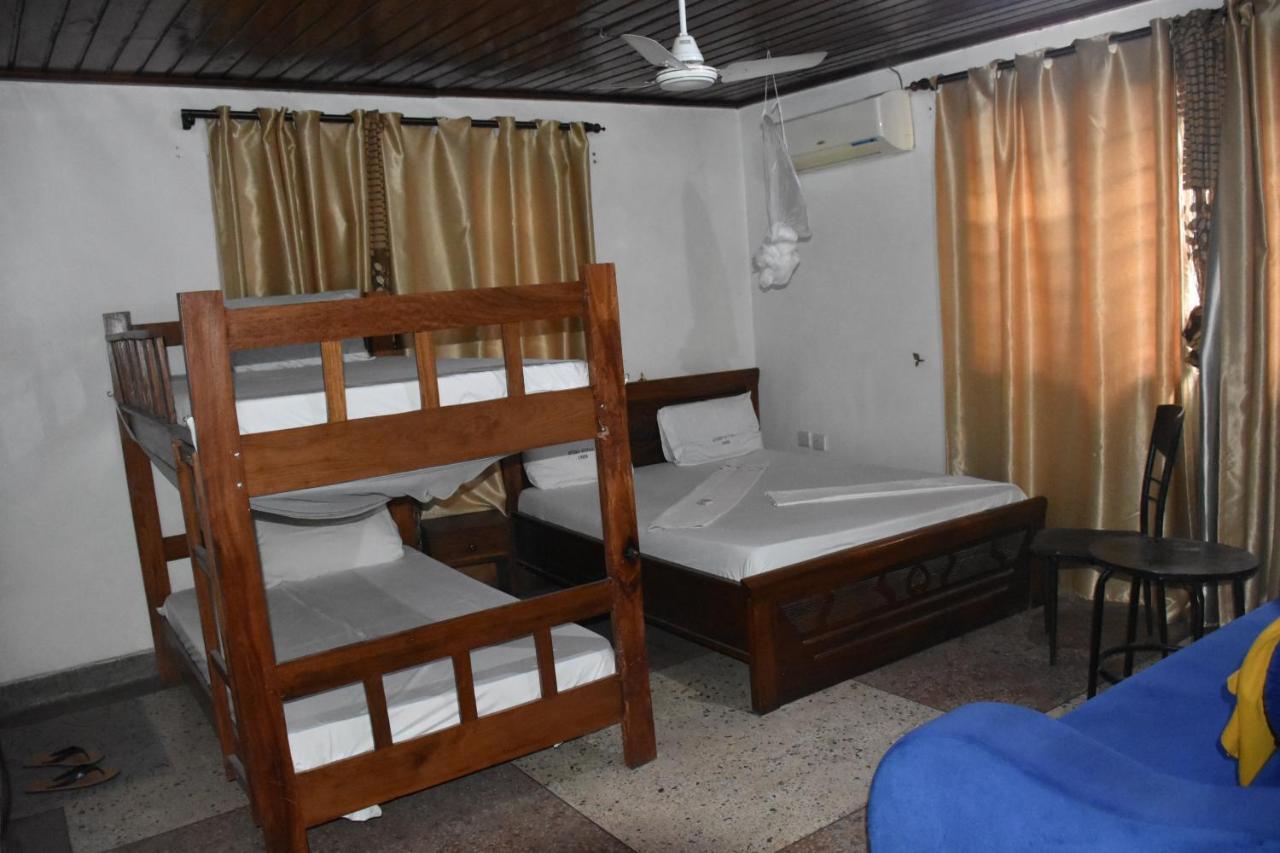 Kituri Royal Annex Bed and Breakfast Dar es Salaam Exteriör bild