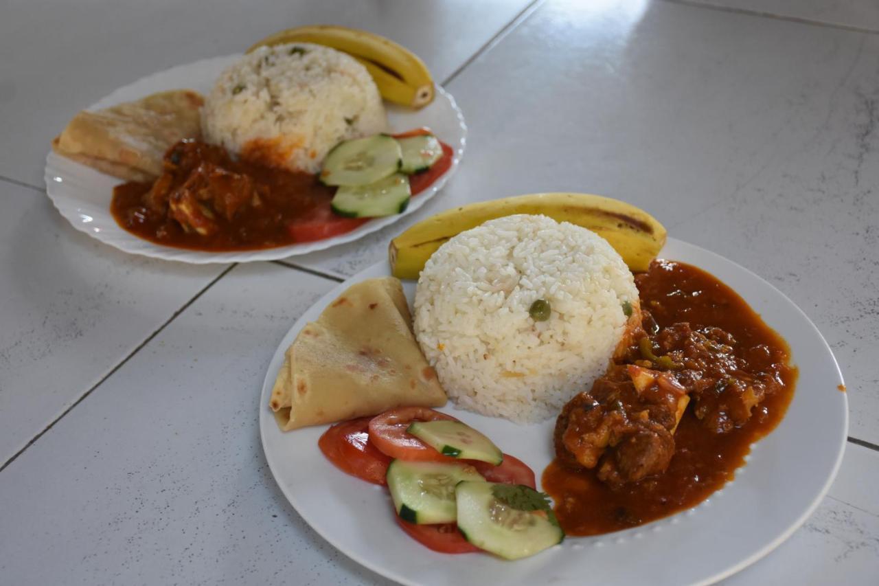Kituri Royal Annex Bed and Breakfast Dar es Salaam Exteriör bild