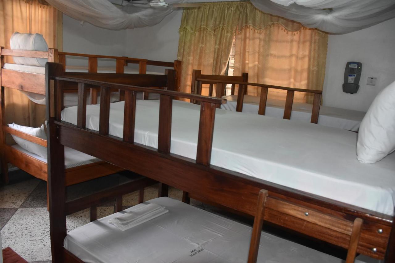 Kituri Royal Annex Bed and Breakfast Dar es Salaam Exteriör bild